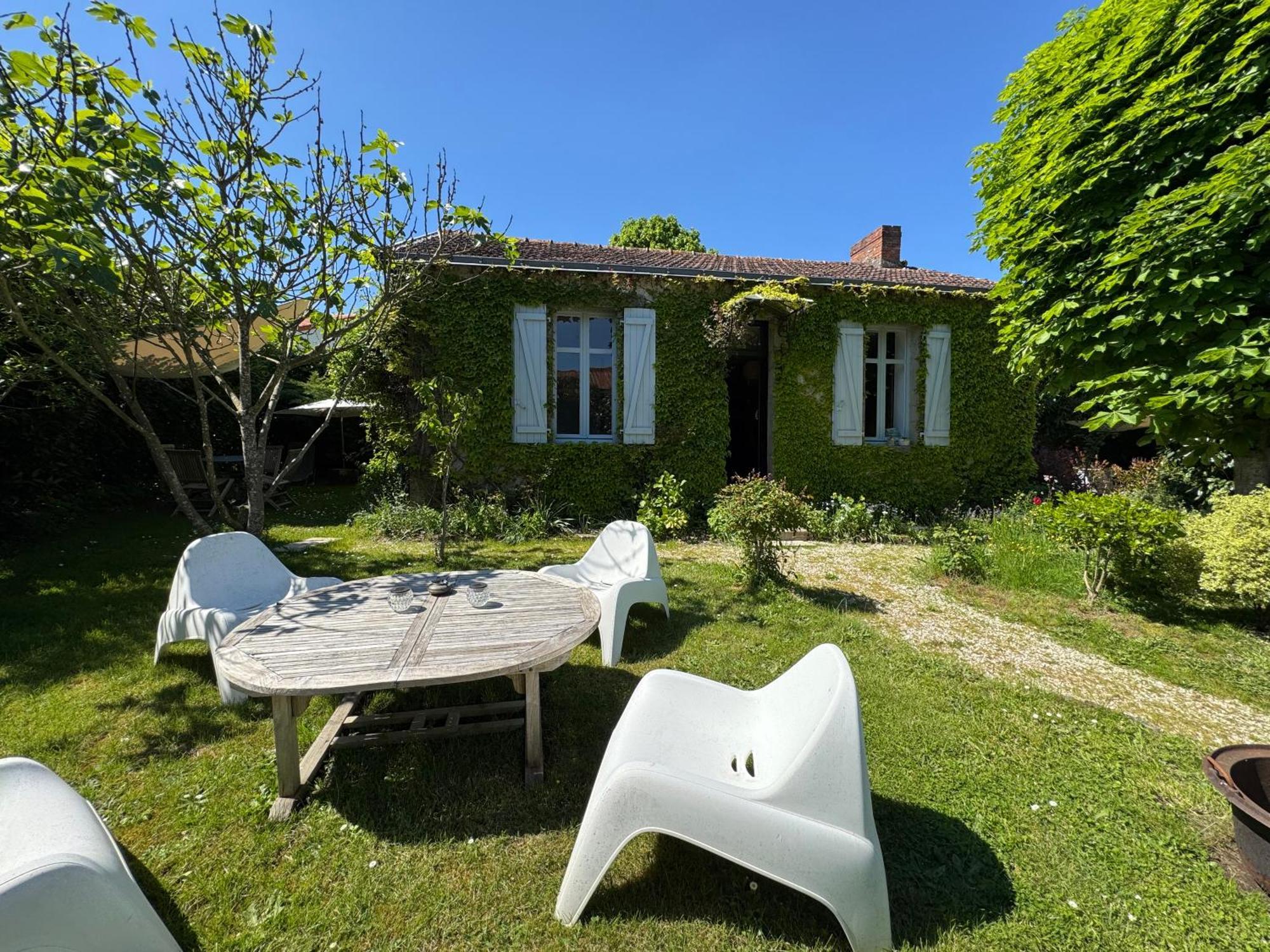 Cottage-Saint Laurent Sur Sevre Экстерьер фото
